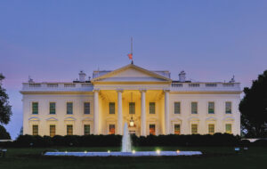 ترامپ برای ایجاد سالن رقص بال شرقی کاخ سفید را ویران کرد / عکس