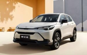 نسخه جدید تویوتای وارداتی ایران معرفی شد / عکس