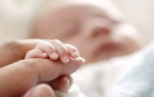 همه فرزندان از سال ۱۴۰۵ کارت حمایتی می‌گیرند/ جزئیات