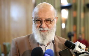 چمران: افزایش خودسرانه کرایه تاکسی غیرقانونی است چمران: افزایش خودسرانه کرایه تاکسی غیرقانونی است