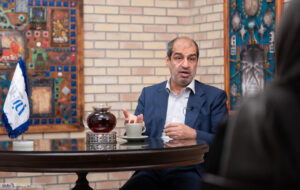 ببینید| سخنگوی صنعت آب: این حجم یارانه می‌دهیم اما گوشت و مرغ و مسکن به قیمت جهانی عرضه می‌شود