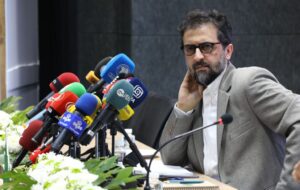 بهروز شعیبی به «هفت» می‌آید