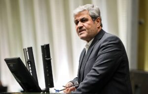 تاجگردون: مسئولیت تصمیمات ارزی دولت فقط به گردن بانک مرکزی نیست/ همه کسانی که در دولت حضور دارند نسبت به تصمیمات آن مسئول هستند تاجگردون: مسئولیت تصمیمات ارزی دولت فقط به گردن بانک مرکزی نیست/ همه کسانی که در دولت حضور دارند نسبت به تصمیمات آن مسئول هستند