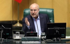 رئیس مجلس ۳ قانون را ابلاغ کرد/ ابلاغ قوانین حمایت از ایرانیان خارج از کشور