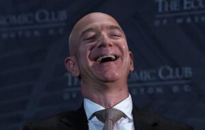 جف بزوس: میلیون‌ها نفر به‌زودی در فضا زندگی خواهند کرد