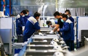 جنگ ۱۲ روزه بازار کار را «مردانه‌تر» کرد/ عبداللهی: بیکاری کاهش یافت اما از تعداد شاغلان هم کاسته شد