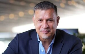 عکس | علی دایی و همسرش در تور کویر