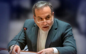 عراقچی: میدان و دیپلماسی دشمنان را متوقف کردند