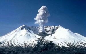 سازمان زمین‌شناسی: مدرکی از فعال شدن آتشفشان تفتان نداریم