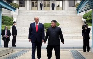 سی‌ان‌ان: واشنگتن به‌طور خصوصی سرگرم رایزنی برای برگزاری دیدار ترامپ – کیم است