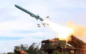 شلیک موشک‌های ناشناخته در آب‌های حساس