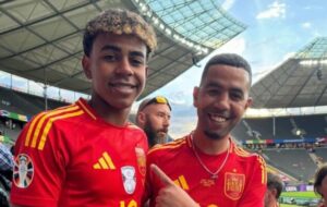 عکس| اظهار نظر عجیب پدر یامال: من سگ کسی نیستم!