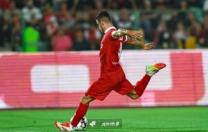 عکس| علی علیپور گلش را به چه کسی تقدیم کرد؟