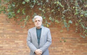 مهاجری در واکنش به استعفای فیاض زاهد: منتقدان را از قطار دولت پیاده نکنید / شرافت قلم خریدنی نیست مهاجری در واکنش به استعفای فیاض زاهد: منتقدان را از قطار دولت پیاده نکنید / شرافت قلم خریدنی نیست