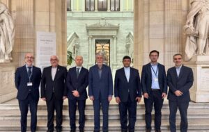 وزیر فرهنگ و ارشاد اسلامی از کتابخانه ملی اسپانیا بازدید کرد