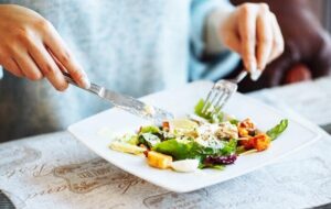 وعده شام چطور می‌تواند برای کاهش وزن تغییر بزرگی ایجاد کند؟