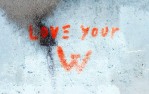  وقتی نیت خوب، در حواشی گم شد؛ حمله به مراسم «آگاهی‌بخشی سرطان پستان» در کره جنوبی