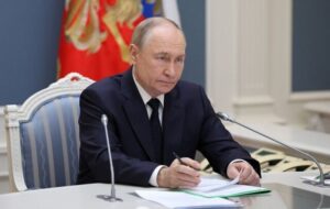 بازی با آتش: سیاستِ بازی پوتین در نیروگاه‌های اتمی اوکراین