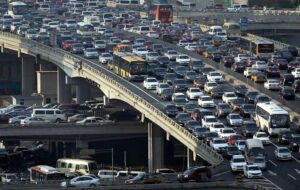 پیشنهاد جالب پلیس راهور به رئیس سازمان‌ها و ادارات:اجازه ندید کارمندان‌تان بدون کلاه ایمنی از موتورسیکلت استفاده کنند/ دو مشکل بزرگ ترافیک تهران چیست؟