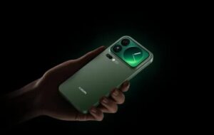 یک میلیون نفر برای خرید این گوشی صف کشیدند یک میلیون نفر برای خرید این گوشی صف کشیدند