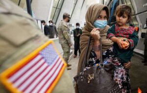 آمریکا صدور ویزا برای تمامی اتباع افغانستانی را متوقف کرد آمریکا صدور ویزا برای تمامی اتباع افغانستانی را متوقف کرد