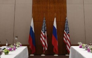 آکسیوس: آمریکا در حال مشاوره مخفیانه با روسیه برای پایان جنگ است / سرنوشت غزه برای اوکراین؟