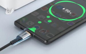 آیا شارژ سریع به باتری آسیب می‌زند؟