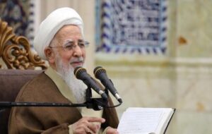 آیت‌الله جوادی آملی: روحانیت باید پرچمدار جاهلیت‌زدایی باشد