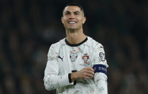 عکس | رونمایی از برنده‌های گلوب ساکر؛ رونالدو و دمبله جایزه گرفتند