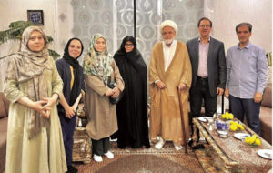 انتقاد از اظهارات اخیر کروبی در جمع فرزندان میرحسین موسوی: می خواهد رفتار88خود را بازسازی کند/ اگر میرحسین لجاجت نمی کرد درسال92رئیس جمهور می شد انتقاد از اظهارات اخیر کروبی در جمع فرزندان میرحسین موسوی: می خواهد رفتار88خود را بازسازی کند/ اگر میرحسین لجاجت نمی کرد درسال92رئیس جمهور می شد