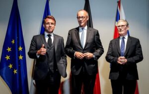 این سوال را باید از مکرون بپرسید!