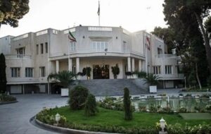 حاشیه جلسه هیات دولت پزشکیان و وزرا؛ انصاری: مگر قرار بود FATF بپیوندیم؟/ زاکانی: برنامه‌ام فعلاً کار کردن است/ ماجرای فرماندهی قالیباف در جنگ ۱۲ روز