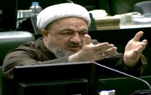 عکس | تصویری از حمید رسایی نماینده مجلس در حال چک کردن تلگرام! عکس | تصویری از حمید رسایی نماینده مجلس در حال چک کردن تلگرام!