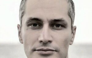 خطا را نباید توجیه کرد