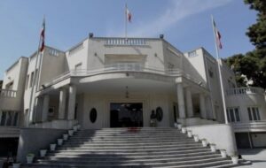 در حالی که پزشکیان از ضرورت کاهش کارمندان ریاست جمهوری می گوید، این نهاد در دولت چهاردهم تعداد قابل توجهی استخدام داشته است