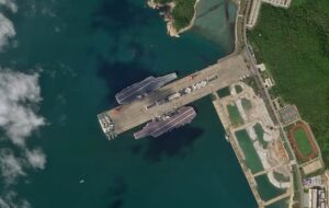 رقیب واقعی ناوهای هواپیمابر آمریکا از شرق برخاست / غول دریایی از سایه بیرون آمد رقیب واقعی ناوهای هواپیمابر آمریکا از شرق برخاست / غول دریایی از سایه بیرون آمد