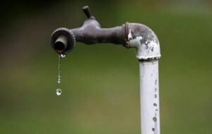 قطعی شبانه آب در برخی مناطق تهران/ جبره‌بندی آب در تهران آغاز شد؟