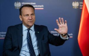 لهستان: علف می‌خوریم اما دوباره مستعمره روسیه نمی‌شویم!