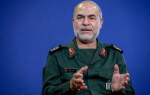 معاون سیاسی سپاه: باید به سمت «دولت اسلامی» برویم / تفکر بسیجی همه مشکلات را حل می‌کند