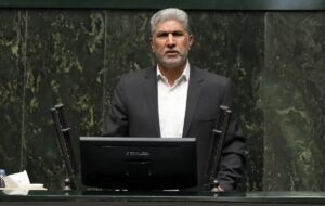 نماینده مجلس به پزشکیان: هنوز کالابرگ را اجرا نکردید، در حال گران کردن برق، آب، گاز و بنزین هستید/۲۹درصد از آنهایی که خودرو دارند، برای امرار معاش است