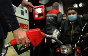 بنزین ایران لیتری ۶۵ تا ۱۰۰ هزار تومان!/ قیمتهای عجیب از فروش بنزین بنزین ایران لیتری ۶۵ تا ۱۰۰ هزار تومان!/ قیمتهای عجیب از فروش بنزین