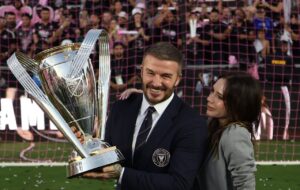 پاسخ دیوید بکام به بیانیه تند پسرش؛ باید اجازه بدهیم بچهها اشتباه کنند!. پاسخ دیوید بکام به بیانیه تند پسرش؛ باید اجازه بدهیم بچهها اشتباه کنند!.