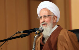 آیت الله جوادی آملی: آبروی ملت دست مسئولین امانت است/ مگر کسی حق دارد خودش را ذلیل کند و بگوید من پیمانی را امضاء می کنم هر چه شد، شد! آیت الله جوادی آملی: آبروی ملت دست مسئولین امانت است/ مگر کسی حق دارد خودش را ذلیل کند و بگوید من پیمانی را امضاء می کنم هر چه شد، شد!