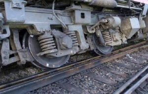 اطلاعیه مهم راه‌آهن درباره خروج قطار میانه – تهران از خط/ جزییات