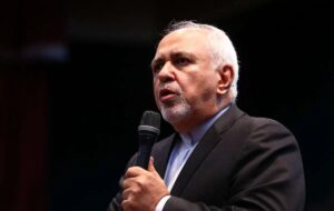 انتقاد روزنامه اصولگرا از اظهارات اخیر ظریف/ او چشم بر واقعیتهای منطقه از جمله حماس و حزب الله و انصارالله بسته است