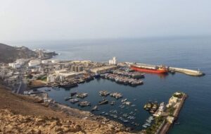 حمله مستقیم عربستان به ۲ کشتی اماراتی در بندر المکلا/ افسران اماراتی در حال ترک این منطقه هستند حمله مستقیم عربستان به ۲ کشتی اماراتی در بندر المکلا/ افسران اماراتی در حال ترک این منطقه هستند