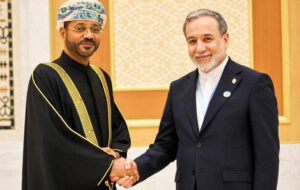 رایزنی با میانجی معتمد تهران / دیدار عراقچی و بوسعیدی در عشق‌آباد