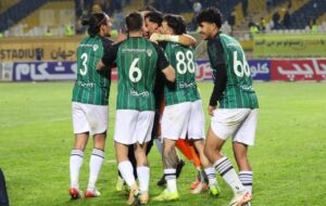 عکس | بنر جنجالی خیبر علیه غول‌های ایران؛ این لیگ خوراک ماست!