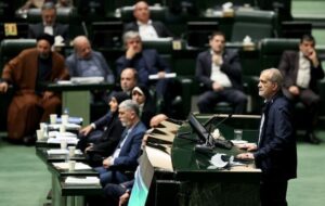 فعال سیاسی اصولگرا: زور پزشکیان به علت هماهنگی کامل با رهبری به نهادهای بودجهخوار مثل صداوسیما میرسد فعال سیاسی اصولگرا: زور پزشکیان به علت هماهنگی کامل با رهبری به نهادهای بودجهخوار مثل صداوسیما میرسد