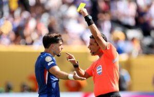 فغانی: چون دوتابعیتی هستم نمی‌توانم در ایران پست بگیرم/دوست دارم کمک کنم